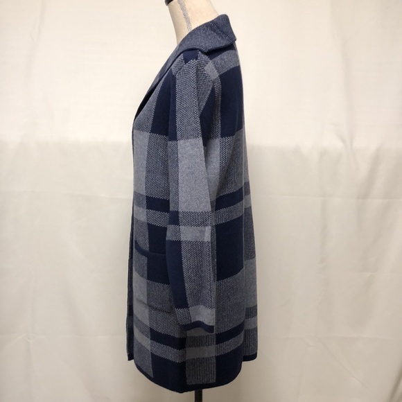 Papa Cardigan with Pockets - Picture 3 of 10